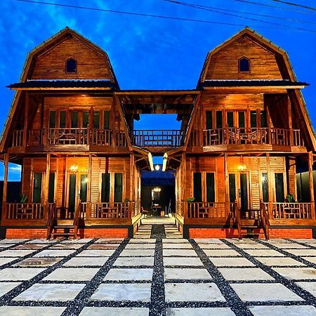 Noerbaya House Bukittinggi Villa Exterior foto