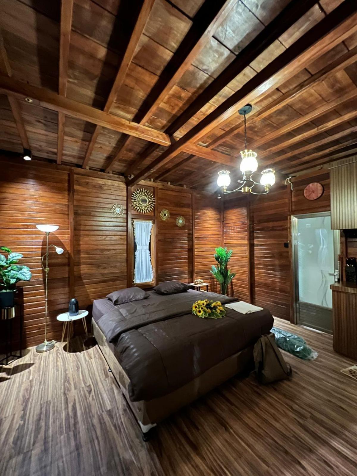 Noerbaya House Bukittinggi Villa Exterior foto