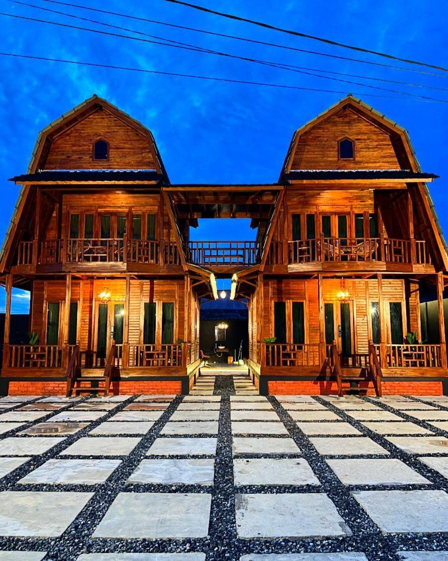 Noerbaya House Bukittinggi Villa Exterior foto